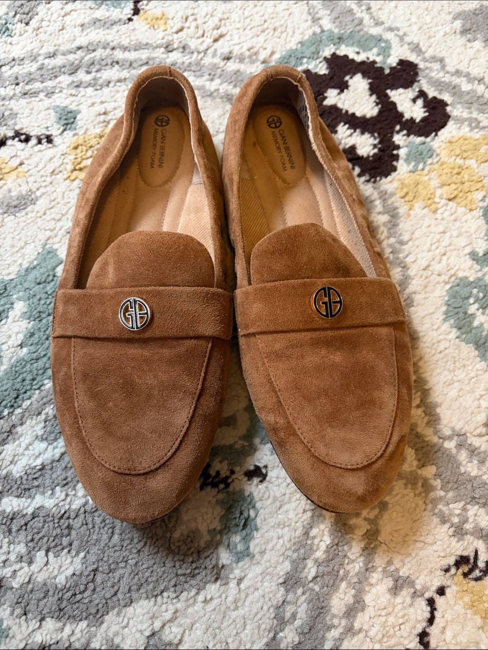 Giani Bernini Tan Suede Slip-On Loafers with Round Metal Logo Size 8